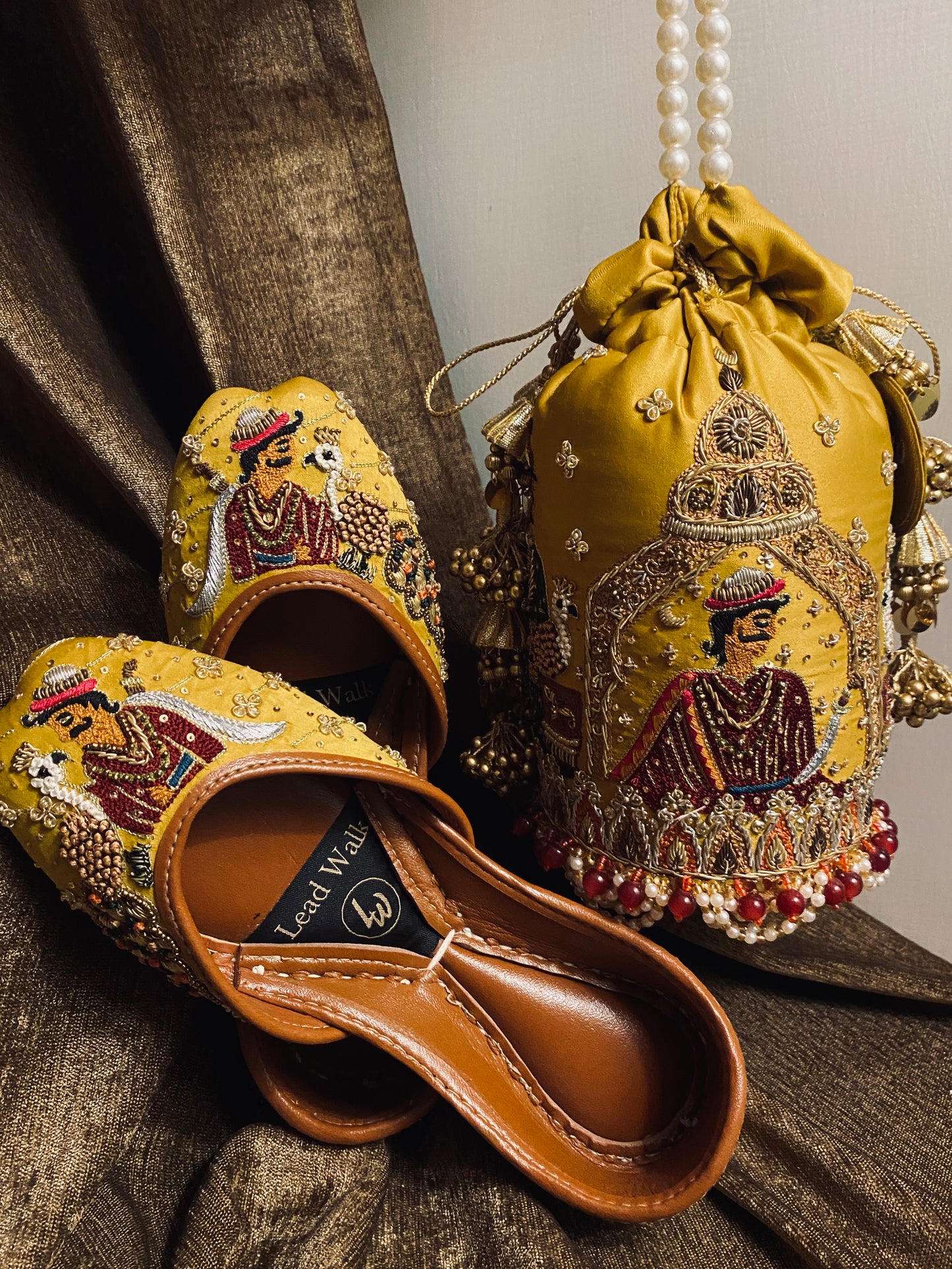 MUGHLIA DUO SET- Potli X Khussa