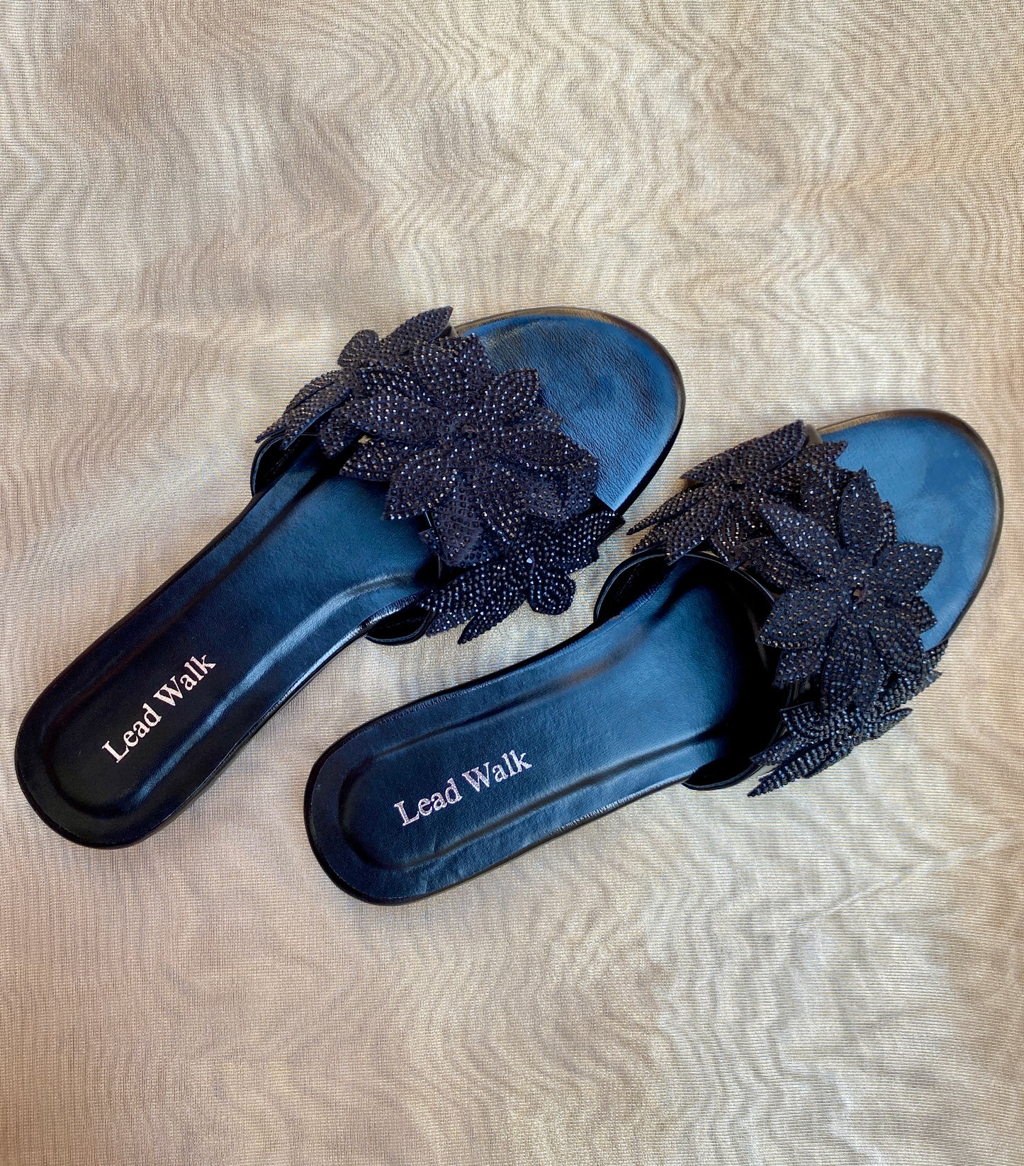 LOTUS BLACK
