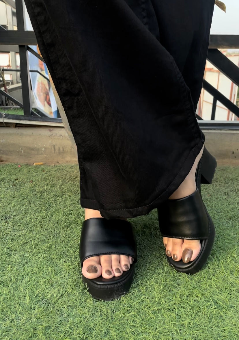 BLOCK BLACK