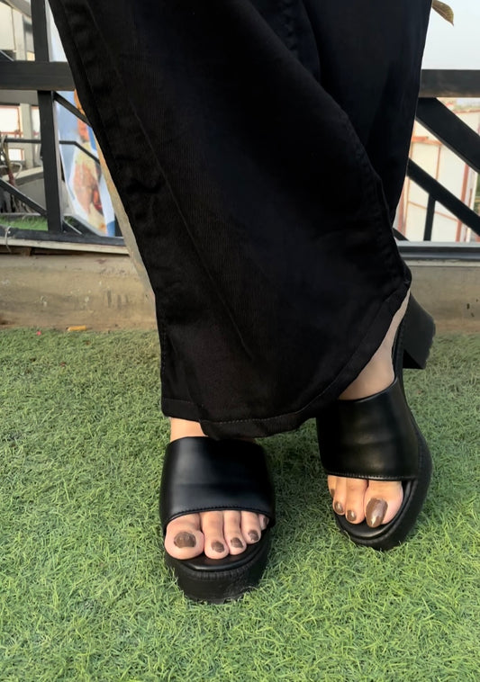 BLOCK BLACK