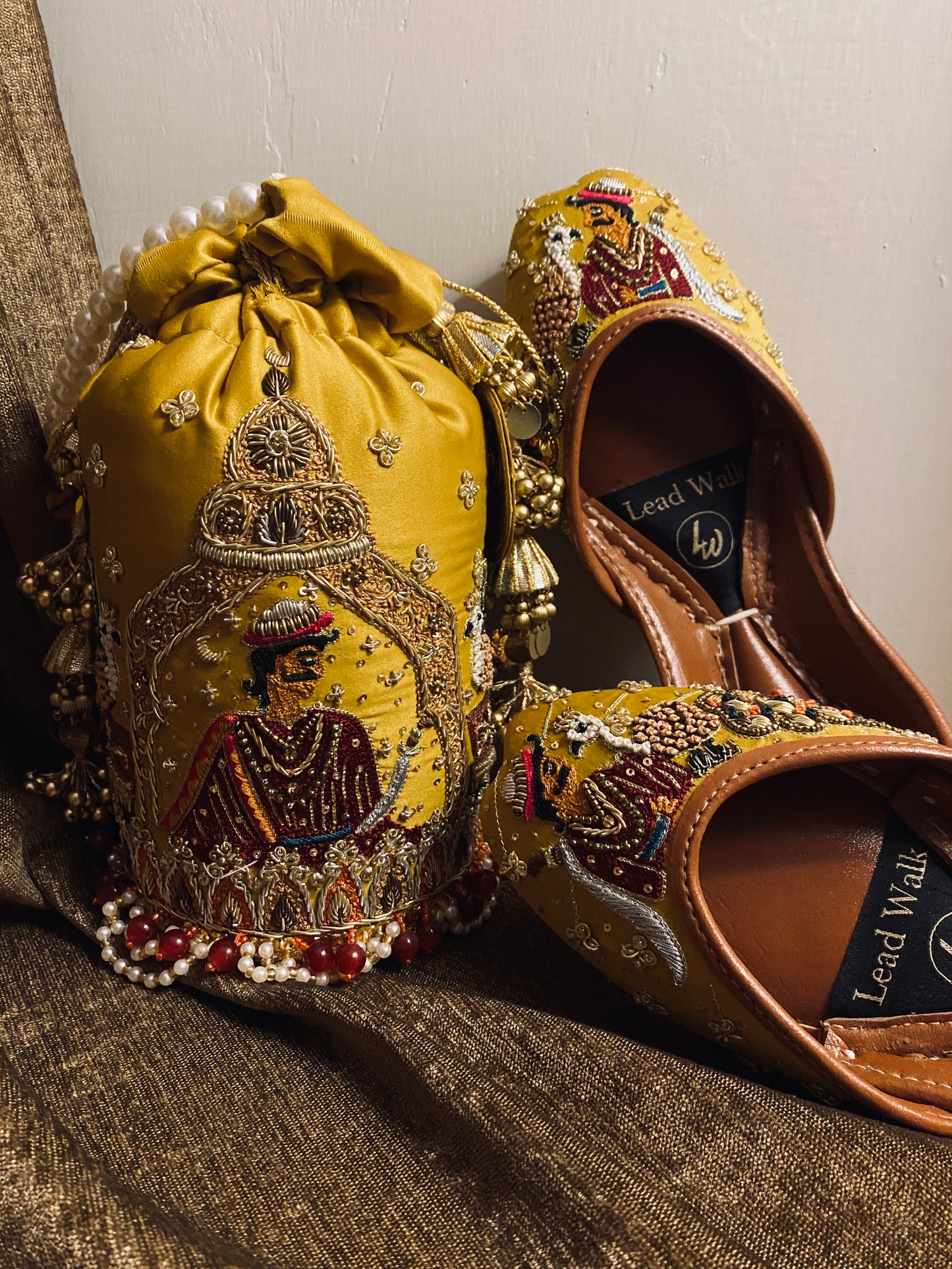 MUGHLIA DUO SET- Potli X Khussa